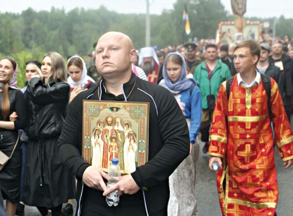 Крестным ходом